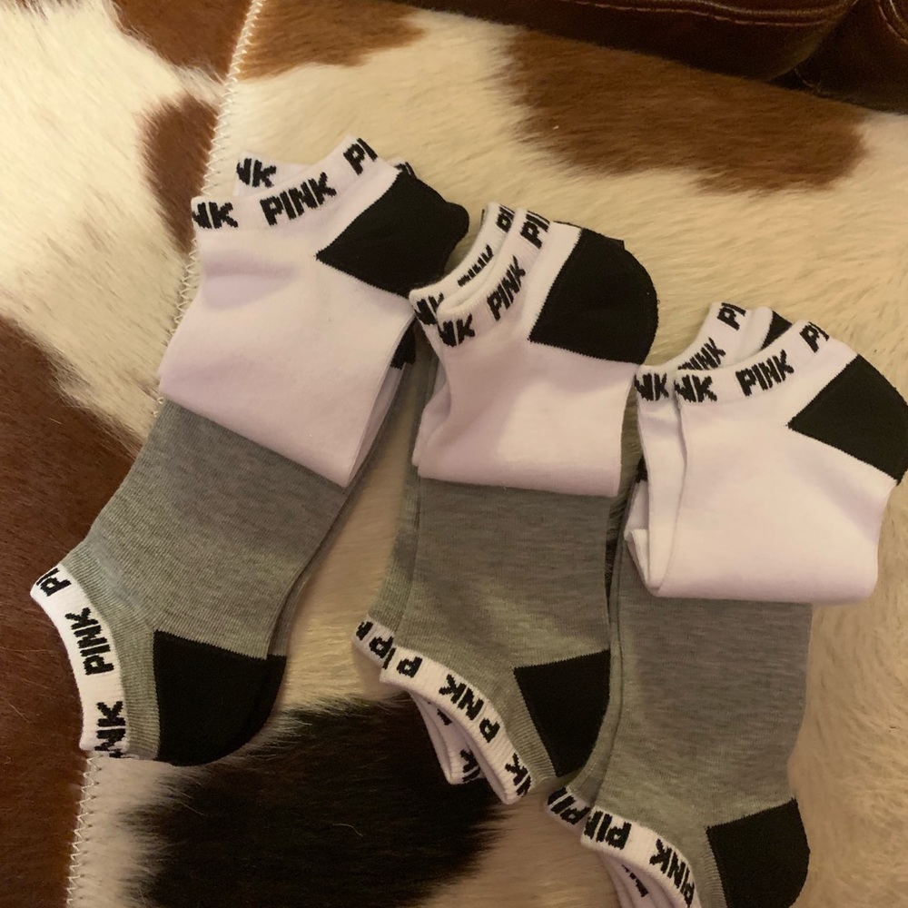 VS PINK SOCKS.